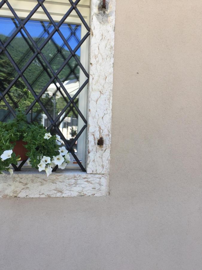 Borgo Caiar Leilighet Caprino Veronese Eksteriør bilde